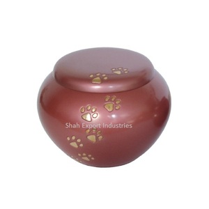 Urne de crémation pour animaux de compagnie en laiton de qualité supérieure - Product Image 1