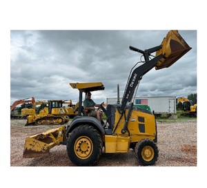รถตักล้อยางมือสอง John Deere 210C ปี 1986 ขับเคลื่อน 4 ล้อ สำหรับงานจัดสวน ราคาประหยัด ทนทาน เหมาะสำหรับงานก่อสร้าง - Product Image 4