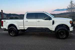 EXTREMELY CLEAN 2021 PROBE Super Duty Pickup 4x4 Turbo V8 4WD Très bien équipé Faible kilométrage Conduite à gauche Automatique - Product Image 3