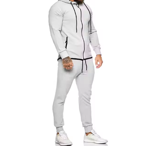 Survêtement à bas prix pour hommes, nouveauté classique style simple, avec logo personnalisé imprimé, vente en gros de survêtements décontractés à séchage rapide et coupe ajustée - Product Image 6