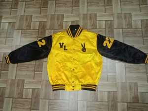 แจ็คเก็ตผู้ชายแบบขายส่ง สไตล์วิทยาลัย ทรงเข้ารูป ผ้าซาติน ดีไซน์ทันสมัยแบบสองด้าน คอตั้ง สไตล์เลตเตอร์แมน หนาสำหรับฤดูหนาว - Product Image 5