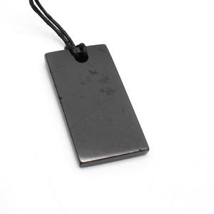 Colgante rectangular de shungita de 0.8*1.2 pulgadas (20*30 mm) - Product Image 3