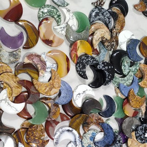 Piedra preciosa curativa Natural de 30mm, piedra de cristal en forma de Luna, cristal Reiki, luna creciente para regalos - Product Image 1