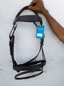 Bride de cheval western équestre en cuir durable avec logo personnalisé coutures fantaisie pour l'équitation course de chevaux utilisation stable licou de cheval - Product Image 5