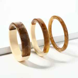 Brazaletes de Resina con Purpurina Personalizados de Alta Demanda para Festivales o Fiestas y Uso Diario Disponibles a Precio de Descuento - Product Image 1