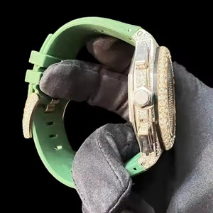 Lujosos relojes con tachuelas de diamantes Ice Out Moisannite de calidad para mujeres y hombres, reloj con esfera redonda chapada en oro amarillo - Product Image 5