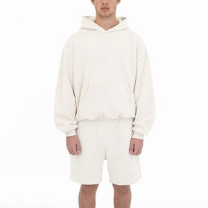 Conjunto cómodo de Sudadera con capucha y pantalones cortos para hombre con impresión de logotipo personalizado Traje de dos piezas de moda para gimnasio de entrenamiento - Product Image 1