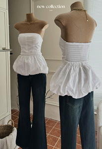 Conjunto de Top Corto sin Mangas con Corte Evase y Jeans de Mezclilla Evase Blancos OEM para Mujer, Uso Diario - Product Image 6