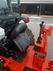 Tractor Serie Grand L 2025 para L4060HSTC-LE-Rugged, 42 HP, 4WD, con Rendimiento Hidrostático Superior, Cojinete de Motor y Bomba - Product Image 6