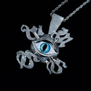 Collar de Protección Hip Hop de Lujo con Colgante de Ojo Turco con Incrustaciones de Diamantes Moissanite, Elaborado en Plata 925, Regalo para Hombre - Product Image 1