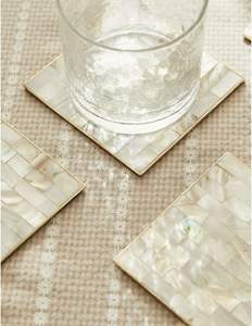 Sous-verres classiques ronds avec incrustations de nacre, élégants pour tasses à thé, mugs et verres, conçus pour une présentation de table haut de gamme, écologiques - Product Image 3