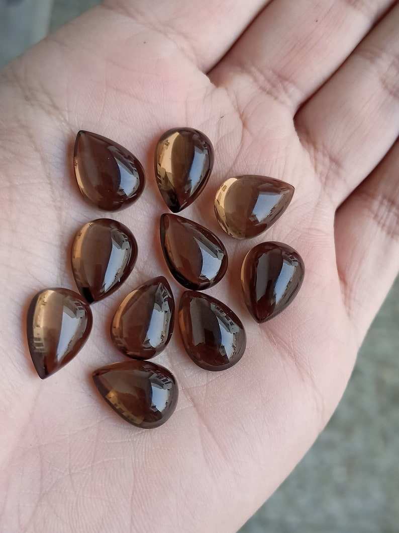 สีน้ำตาล