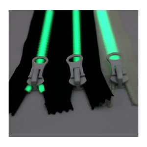 Glow Dark Series Fermetures à glissière étanches Verrouillage automatique Curseur haute visibilité pour équipement de sécurité Vêtements d'extérieur Utilisation nocturne PVC durable - Product Image 3