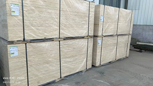 Planches et planches en bouleau de haute qualité pour les planchers de boiseries personnalisés et l'aménagement intérieur décoratif - Product Image 3