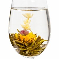 Boules de thé fleuri artisanal, feuilles de thé qui fleurissent, saveurs uniques, disponibles en sachet de 10