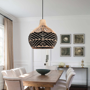 Lámpara Colgante de Ratán Negro Hecha a Mano, Pantalla de Mimbre Tejida, Decoración Boho Natural, Lámpara de Techo con Iluminación de Bambú de Vietnam - Product Image 2