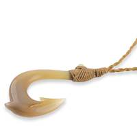 Collier pendentif en corne de buffle fait à la main, naturel, avec cordon tressé réglable, parfait pour offrir en cadeau et à porter au quotidien 50