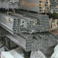 Tube carré en alliage d'aluminium 6063 sans soudure pour la fabrication de supports mécaniques, utilisation dans la construction, pliage, soudage