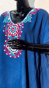 เสื้อผู้หญิงทรงยาวแขนระบายพิมพ์ลายเสื้อคอปาดแบบยืดหยุ่นเปิดไหล่ประดับคริสตัล - Product Image 5