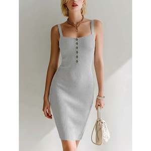 Vestido casual midi ajustado de punto para mujer con cuello cuadrado y mangas cortas - Product Image 1