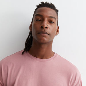 2025เสื้อยืดผู้ชายทรงหลวมเข้ารูปผ้าฝ้ายสำหรับผู้ชายพร้อมโลโก้ของคุณเอง - Product Image 3