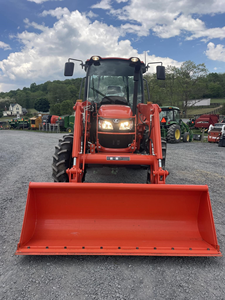 Tracteur utilitaire Kubota M-Series M7060D d'occasion de haute qualité, 4 roues motrices, moteur puissant, tracteur agricole pour l'agriculture et l'aménagement paysager - Product Image 3