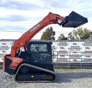 2017 Kubota SVL95-2S Skid Steer cabine fermée - Product Image 1