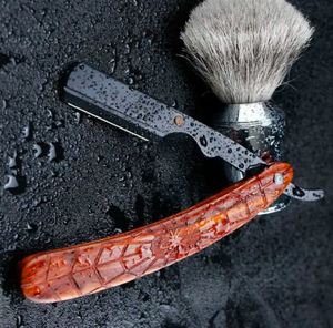 Rasoir droit à manche en bois incurvé pour utilisation en salon facial Caractéristique de sécurité jetable Motif d'araignée Poudre de conception pliante - Product Image 1