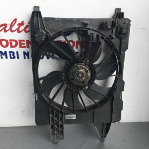 VENTILATEUR ÉLECTRIQUE RENAULT Scenic 3ème Série 7701071863 F9QD8 Essence 1900 (03>06) - Product Image 1