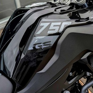 Autocollant latéral de réservoir de moto Triple Black sur mesure pour BMW F750GS/F850GS - Product Image 1
