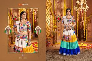 Coton Viscose spécial Navratri de qualité supérieure avec fil et miroir Fabricant Lehenga Choli de Surat - Product Image 4