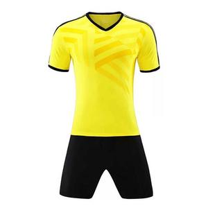 Nouveau modèle dernière impression avec logo personnalisé uniforme de football vêtements d'entraînement et de sport personnalisés maillot de football - Product Image 1