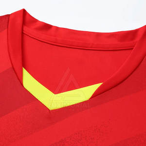 Fabricación de fábrica Ropa deportiva Uniforme de fútbol Color personalizado Uniforme de fútbol de alta calidad para adultos - Product Image 3