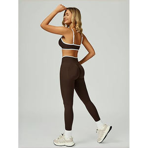 Conjuntos de Yoga Atléticos Reversibles Ligeros, Tejido Transpirable con Elasticidad en Cuatro Direcciones, Top y Leggings Ecológicos, Ropa de Entrenamiento Duradera - Product Image 4