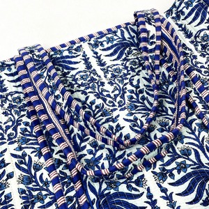 Sac fourre-tout en toile pour femme, léger, vintage, bohème, imprimé feuilles bleues inspiré de la nature, avec fermeture éclair et poches intérieures - Product Image 4