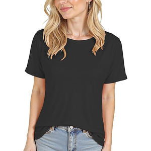 T-shirt pour femme en polyester léger, maille respirante, séchage rapide, texture douce, forme flexible, contour confortable pour tous les jours - Product Image 1