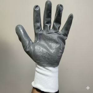Gants de sécurité en nitrile blanc, gris et noir - Product Image 2