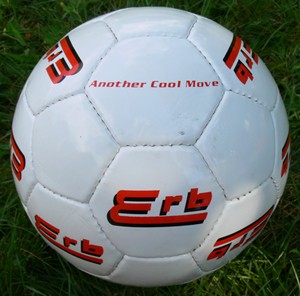 Offre Spéciale noir couleur ballon de football taille 5 extérieur intérieur formation professionnelle PU matériel Machine/ballon de football cousu à la main - Product Image 1