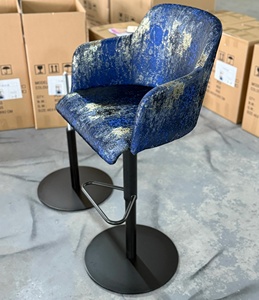Taburete de Bar Giratorio con Altura Ajustable, Silla de Bar Comercial Tapizada en Azul con Reposabrazos y Base de Metal para Cafetería, Restaurante, Bar - Product Image 2