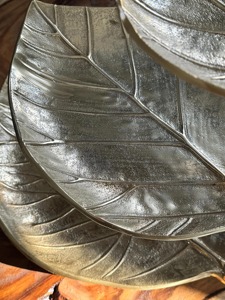 ที่วางเค้กทำจากไม้และเรซิ่นที่ตกแต่งอย่างหรูหราแท่นวางขนมหวานสำหรับงานเลี้ยงวันเกิดงานแต่งงานและห้องครัวในบ้านแบบทันสมัยใช้จากอินเดีย - Product Image 2