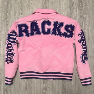 เสื้อแจ็กเก็ตเบสบอลแขนหนังของผู้ชายเสื้อกันลมปักอักษรกำมะหยี่สำหรับฤดูหนาว - Product Image 4