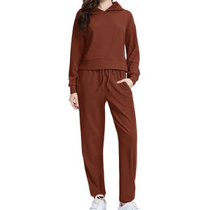 Vente en gros OEM Survêtement personnalisé pour femmes Vêtements d'entraînement sportif et de jogging Survêtements de course Slim Fit pour femmes - Product Image 5