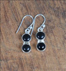 ต่างหูเงินสเตอริง925สำหรับเด็กผู้หญิงอัญมณีโอนิกซ์สีดำธรรมชาติแบบสองชั้นสีดำนิล - Product Image 3