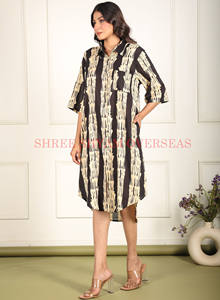 Handmade Indian Silk Printed Women Wear Long <b>Shirt</b> <b>with</b> <b>Pockets</b>, Button and Turn Down Collar for Summer, Beach and Resort <b>Dress</b> - Product Image 2