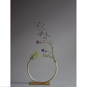 Support à fleurs en métal doré décoration classique maison hôtel bureau tenture murale dessus de table porte-fleurs artificielles enduit de poudre MS - Product Image 2