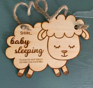 Letrero de puerta de oveja hecho a mano ecológico VIET FARGIMEX colgante de pared de madera para fotos y decoración de dormitorio - Product Image 2