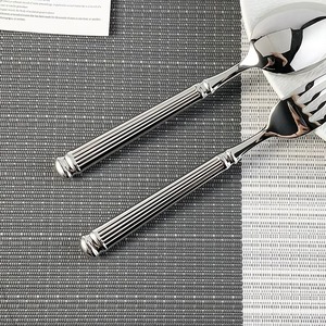 Juego de 5 cubiertos de acero inoxidable, manijas de diseño ondulado, acabado plateado, perfecto para mesa de comedor, utensilios de cocina, uso diario en la India - Product Image 2