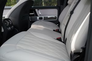 Gran Oferta: Mercedes-AMG G63 2025 Impecable, Listo para Enviar - Product Image 4
