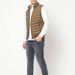 Veste matelassée sans manches légère et imperméable pour homme, col montant en toile, logo frontal, vente en gros d'usine, logo personnalisé, pour l'hiver - Product Image 5