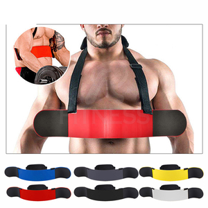 Sangle de musculation en cuir et aluminium personnalisable avec logo couleur RC Fitness Wear - Légère et réglable pour les exercices du biceps - Product Image 3